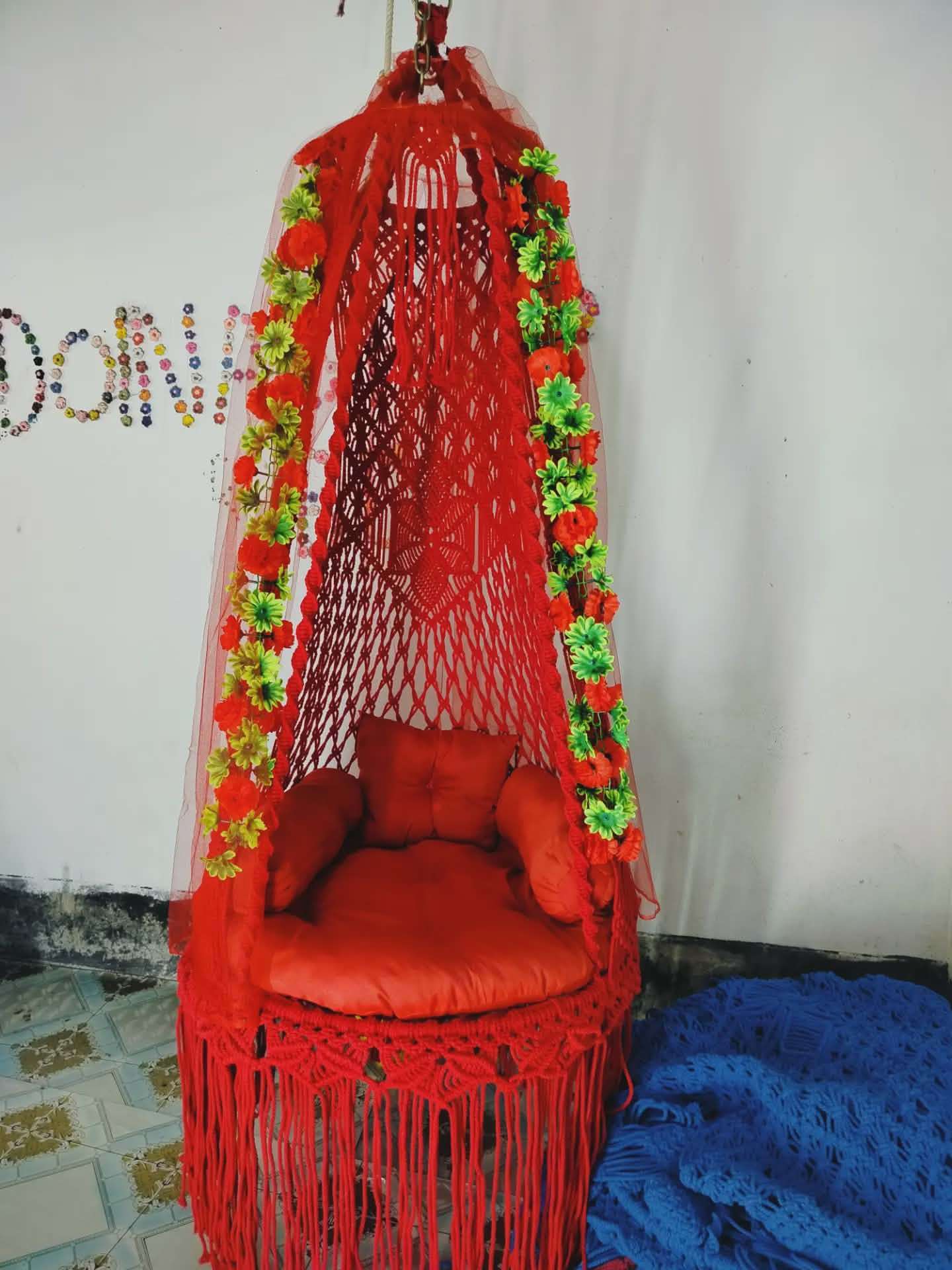 ২৮ ইঞ্চি দোলনা Red