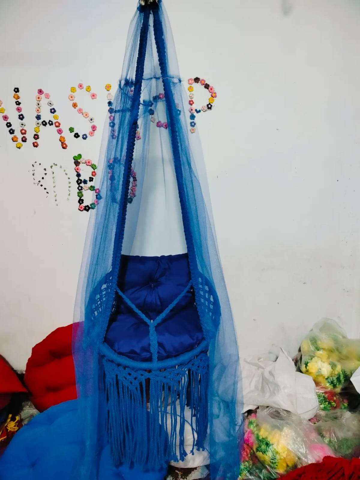 নিল কালার ১৯ ইঞ্চি দোলনা মশারি সহ